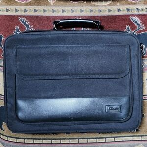 Targus Laptop Case & Chill Mat